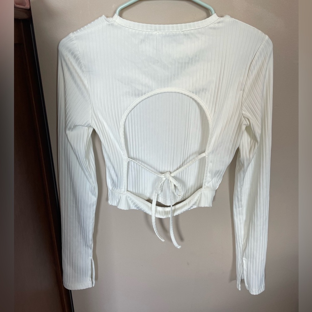NA-KD Backless Ribbed White Top - Picture 3 of 4